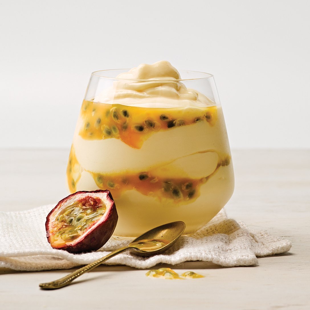 8 Pack of Greek Style Passionfruit EasiYo Yogurt Sachet Pack Makes 1KG | EasiYo Yoghurt Mix - Yoghurt Maker.co.uk